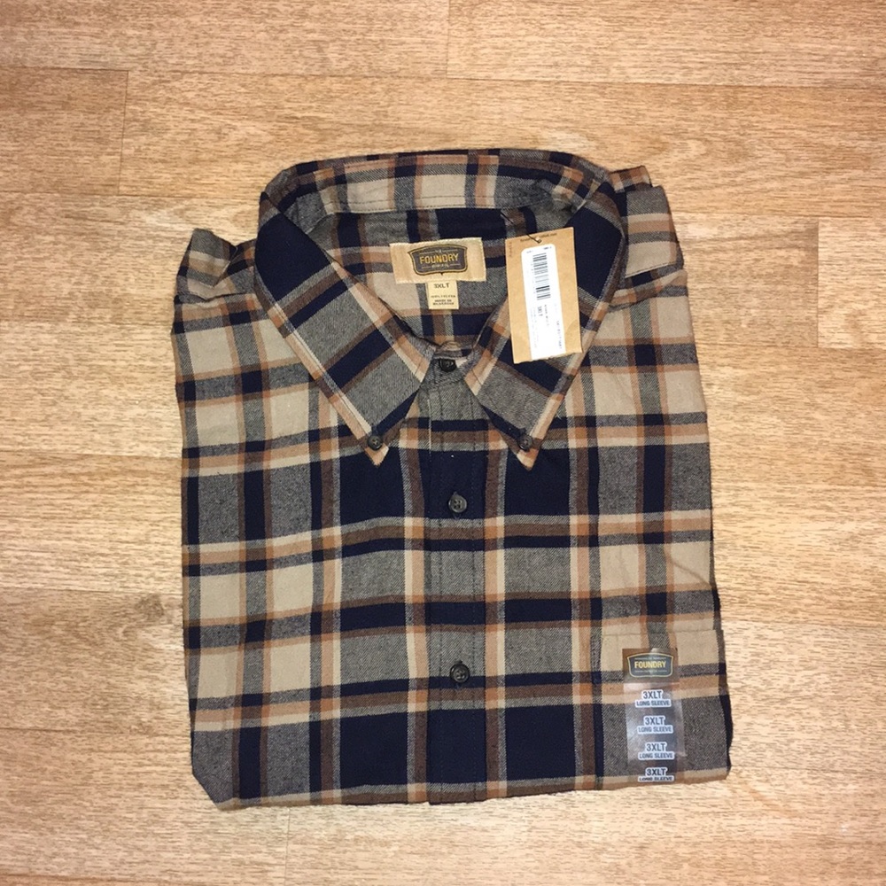 NWT Men’s long sleeve button up shirt